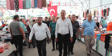 Mezitli’ye yeni semt pazarı açıldı