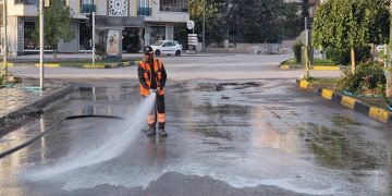 Şehirde temizlik çalışması devam ediyor