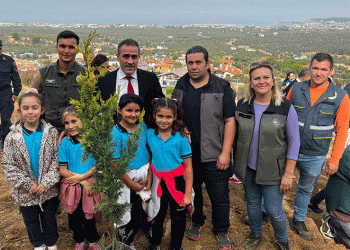 Burhaniye’de 100.Yılda 100 fidan dikildi