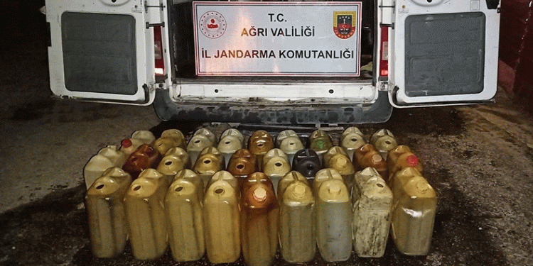 Ağrı’da kaçak yakıt ele geçirildi