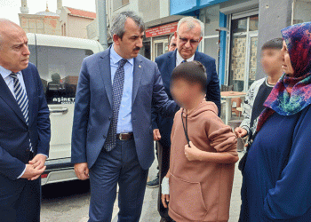 Vali Sezer’den öğrencilere jest