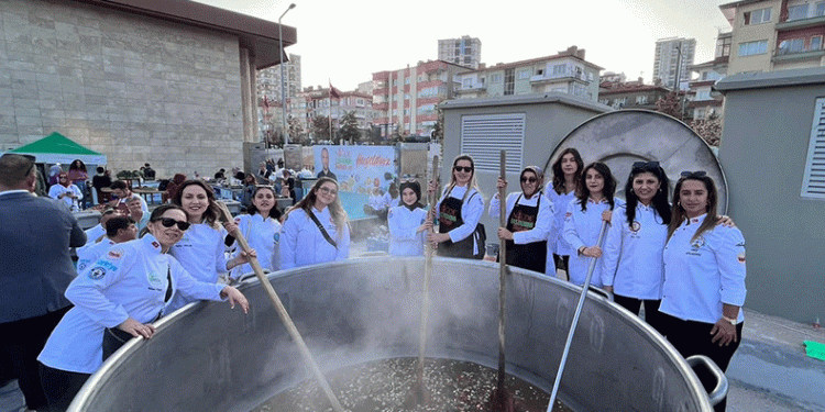 BUÜ’lü aşçı adayları ödül aldı