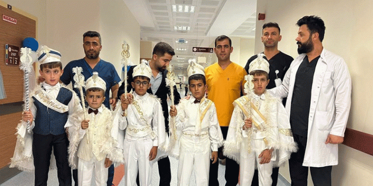Hazro’da 70 çocuk sünnet edildi