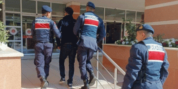 Jandarmadan, aranan şahıslara operasyon