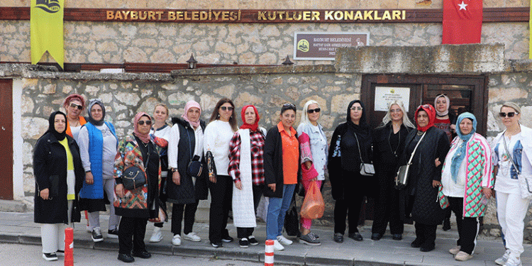 Bayburtlulardan sıla-i rahim ziyareti