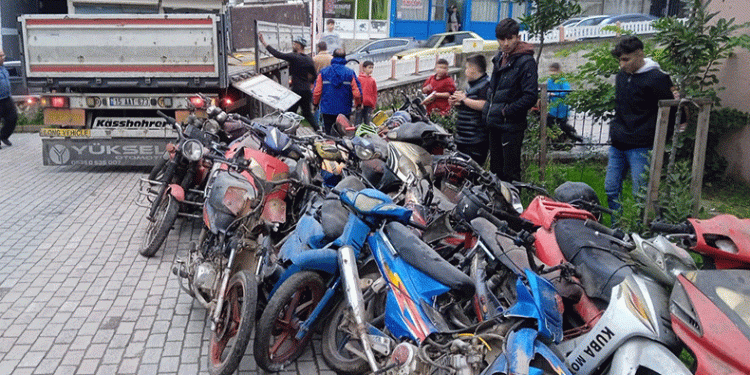 25 motosiklet geri dönüşüme gönderildi
