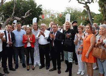 Böcek: “Cumhuriyet demek bağımsızlık demek”