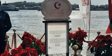 ‘İlk Adım Anıtı’ yerleştirildi