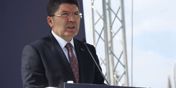 “Hedefimiz darbe anayasasından kurtulmak”