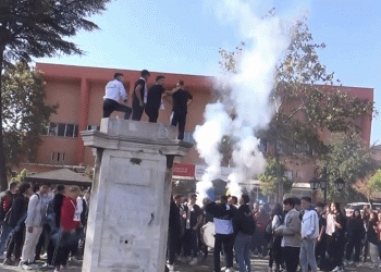 Liselilerin kavgası savaşa döndü