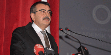 Tekin, üniversiteler için konuştu