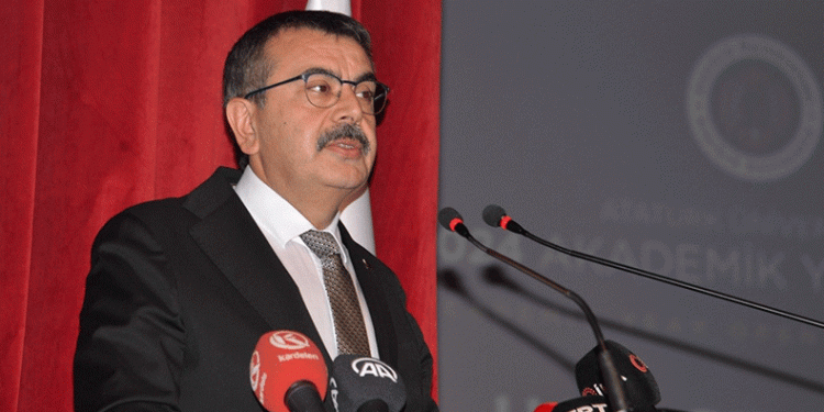 Tekin, üniversiteler için konuştu
