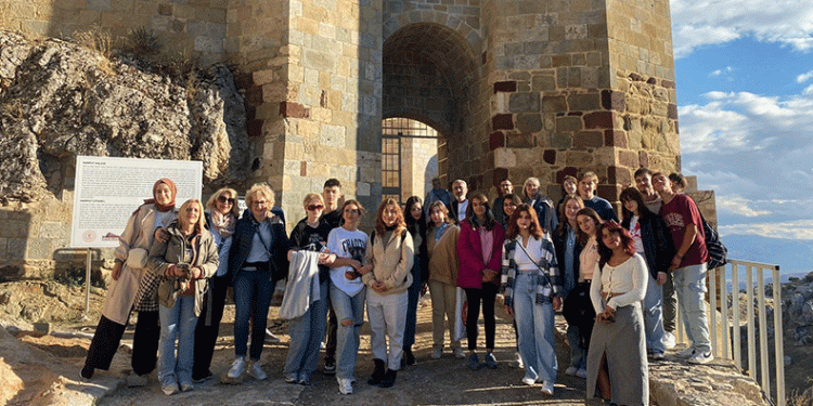 Avrupalı öğrencilerden Harput’a tam not