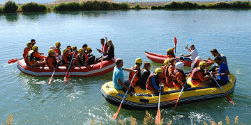 Özel çocukların rafting keyfi