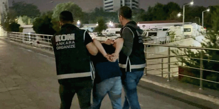 FETÖ’cü eski komiser tutuklandı