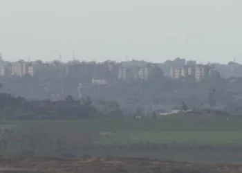 Türk gazetecilerin bulunduğu Sderot’a roket düştü