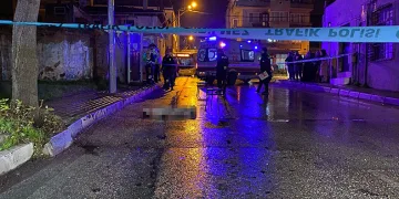 Bursa’da yola fırlayan çocuk aracın altında can verdi