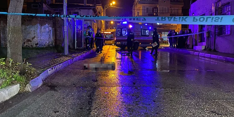 Bursa’da yola fırlayan çocuk aracın altında can verdi
