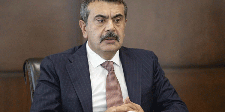 Tekin’den müfredat değişikliği açıklaması