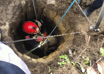 Bursa’da 4 gün su kuyusunda kalan kuzuyu itfaiye kurtardı