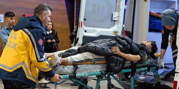 Bursa’da motosikletle kamyon çarpıştı, 1 kişi yaralandı