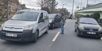 Yayalara yol vermeyen sürücülere ceza