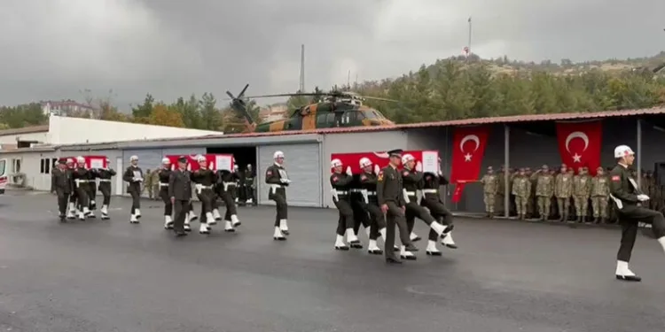 Pençe Kilit şehitleri törenle memleketlerine uğurlandı