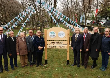 Nilüfer’de Emekliler Parkı ve Olgun Gençlik Lokali açıldı