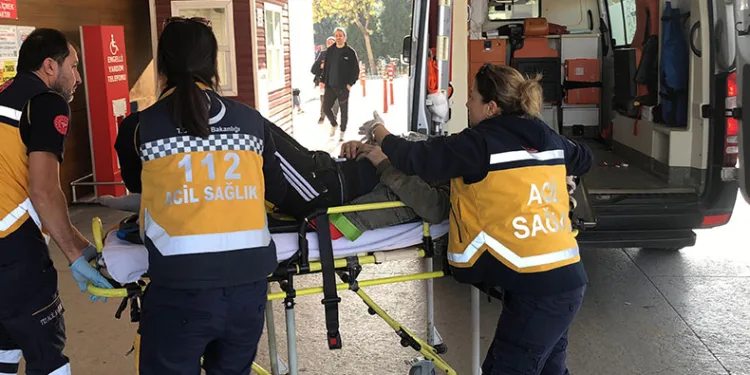 Kamyonetin altına bakarken kamyonetin altında kaldı