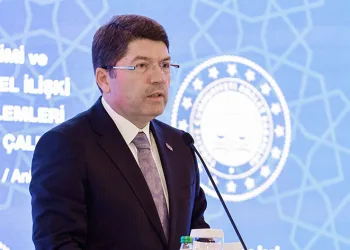 “Çocuklarımızı yıpratıcı etkilerinden koruyacağız”