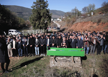 Bursa’da dişi çekilen 5 yaşındaki çocuk hayatını kaybetti