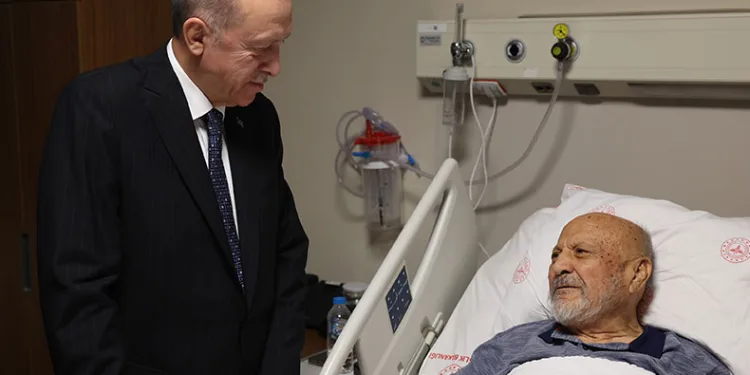 Cumhurbaşkanı Erdoğan’dan Hasan Aksay’a ziyaret