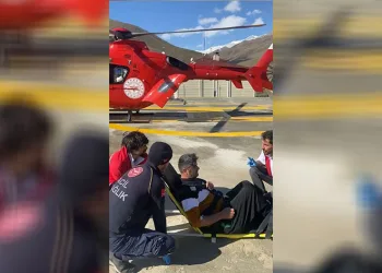 Apandisit tanısı konulan hasta için helikopter havalandı