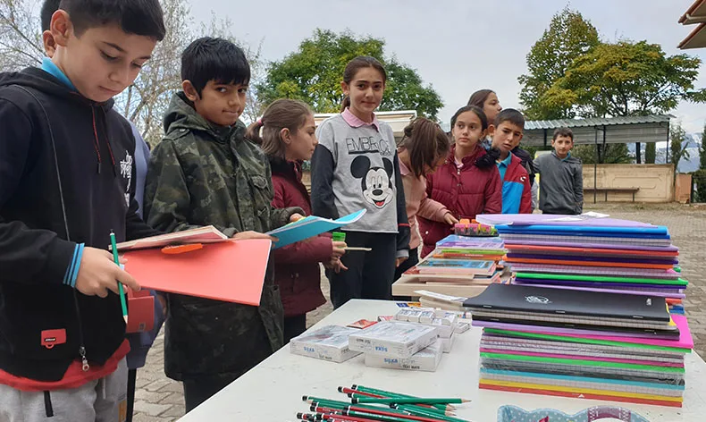 ‘Eşekli Dostoyevski’ çocuklarla buluştu