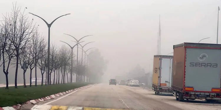 Bursa’da sis etkili oldu