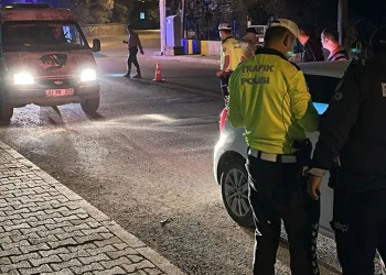Kozan’da 10 aranan şahıs yakalandı