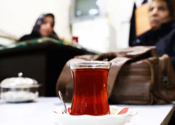 Eşinden sonra işinin başına geçti