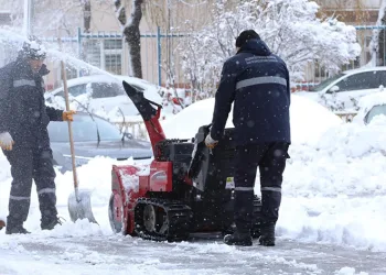 Erzurum’da karla mücadele hız kesmiyor