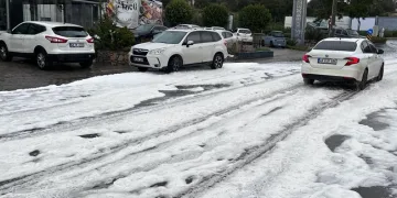 Bodrum’da yol aniden köpürdü