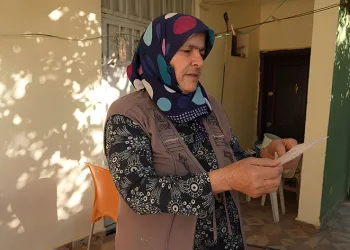 İlk kirasını Filistinlilere bağışladı
