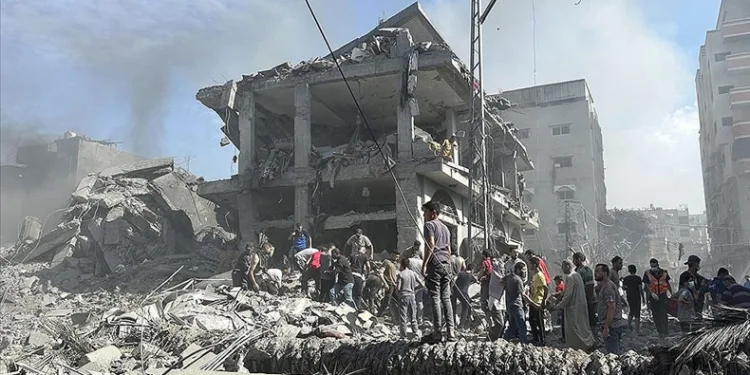 Gazze Şeridi’nde internet ve telefon hizmetleri kesildi