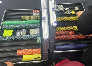 Dernek diye kurdukları lokal kumarhane çıktı