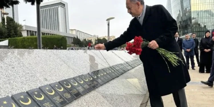 Bakan Özhaseki Azerbaycan’da