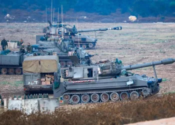 Hizbullah’tan İsrail’e 100’ün üzerinde saldırı