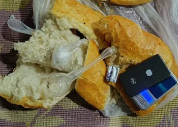 Osmaniye’de ekmek arasından uyuşturucu çıktı