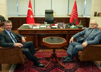 Deveciler ve Özgür Özel buluştu