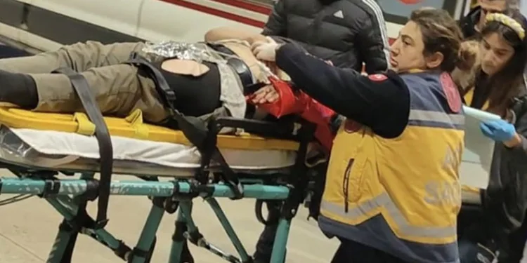 Bursa’da otomobil traktörle çarpıştı