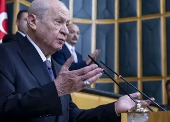 “Hançer itirafı beyhude bir sızlanmadır”