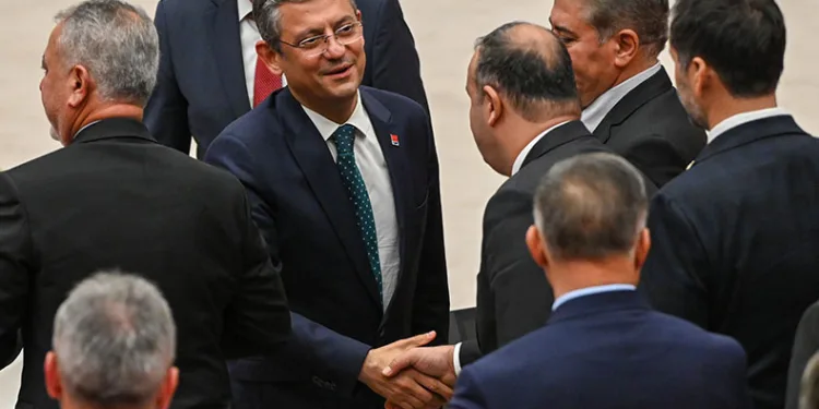 “Kim mücadele ediyorsa onun yanında olacağız”
