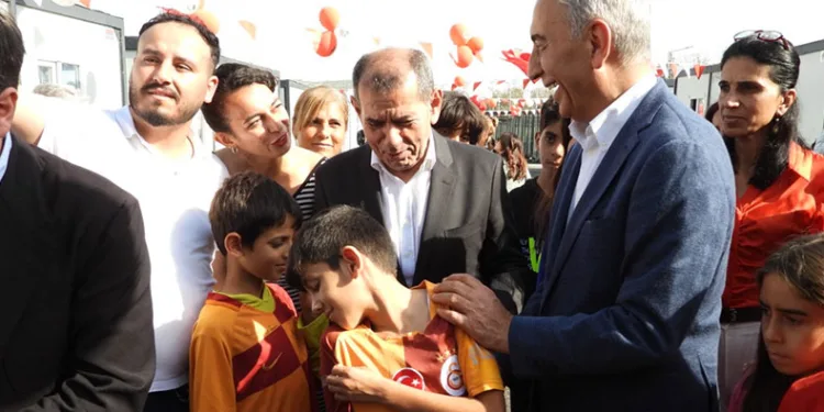 Galatasaray Başkanı Dursun Özbek’ten Hatay’a ziyaret